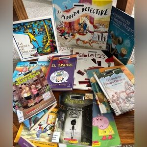 Lot of 13 Spanish Language Espanol Learn to Read Child Kids Picture Book Mixed